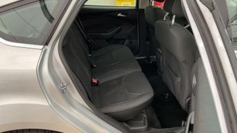 Ford Focus 1.6 Zetec Powershift Euro 6 5dr