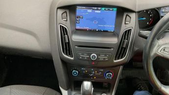 Ford Focus 1.6 Zetec Powershift Euro 6 5dr