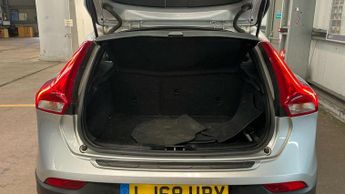 Volvo V40 Cross Country 2.0 D2 Pro Auto Euro 6 (s/s) 5dr