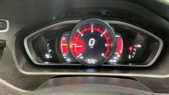Volvo V40 Cross Country 2.0 D2 Pro Auto Euro 6 (s/s) 5dr