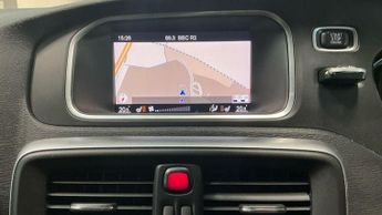 Volvo V40 Cross Country 2.0 D2 Pro Auto Euro 6 (s/s) 5dr