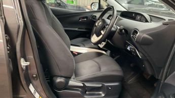 Toyota Prius 1.8 VVT-h Business Edition Plus CVT Euro 6 (s/s) 5dr (15in Alloy
