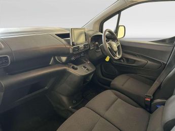 Vauxhall Combo Electric 2300 50kWh Sportive Panel Van 6dr Electric Auto L2 H1 (136 ps)