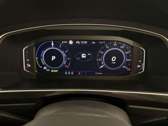 Volkswagen Tiguan 1.4 TSI 13kWh R-Line SUV 5dr Petrol Plug-in Hybrid DSG Euro 6 (s