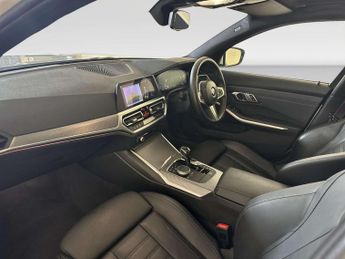 BMW 3 Series 2.0 320i M Sport Saloon 4dr Petrol Auto xDrive Euro 6 (s/s) (184