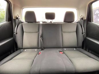 Nissan Navara 2.3 dCi Visia 4WD Euro 6 (s/s) 4dr