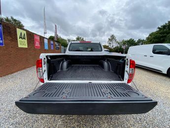 Nissan Navara 2.3 dCi Visia 4WD Euro 6 (s/s) 4dr