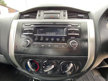 Nissan Navara 2.3 dCi Visia 4WD Euro 6 (s/s) 4dr