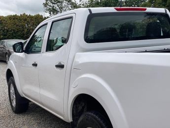 Nissan Navara 2.3 dCi Visia 4WD Euro 6 (s/s) 4dr