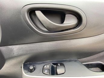 Nissan Navara 2.3 dCi Visia 4WD Euro 6 (s/s) 4dr