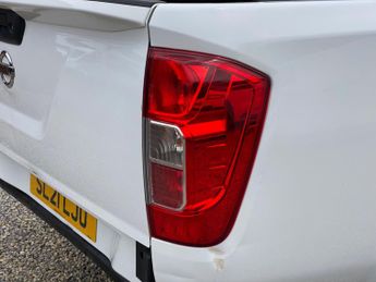 Nissan Navara 2.3 dCi Visia 4WD Euro 6 (s/s) 4dr