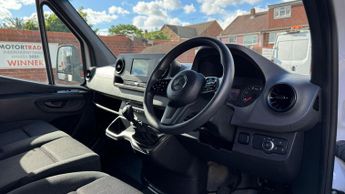 Mercedes-Benz Sprinter 2.0 315 CDI Progressive Chassis Cab 2dr Diesel Manual RWD L3 Eur