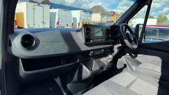 Mercedes-Benz Sprinter 2.0 315 CDI Progressive Chassis Cab 2dr Diesel Manual RWD L3 Eur