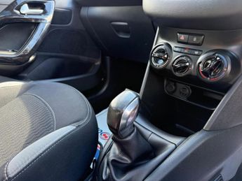 Peugeot 208 1.2 VTi PureTech Style Euro 5 5dr