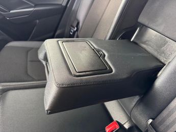 Audi Q3 1.5 TFSI CoD 35 S line S Tronic Euro 6 (s/s) 5dr