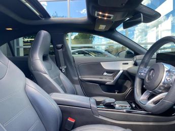 Mercedes-Benz CLA 1.3 CLA250e 15.6kWh AMG Line Night Edition (Premium Plus) Coupe 
