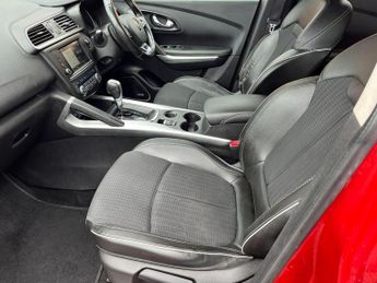 Renault Kadjar 1.2 TCe Signature Nav EDC Euro 6 (s/s) 5dr