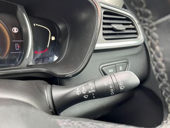 Renault Kadjar 1.2 TCe Signature Nav EDC Euro 6 (s/s) 5dr