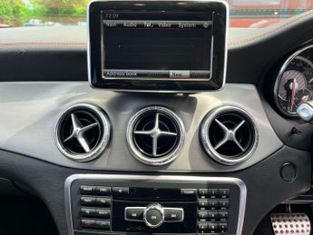 Mercedes-Benz CLA 2.0 CLA45 AMG Coupe SpdS DCT 4MATIC Euro 6 (s/s) 4dr