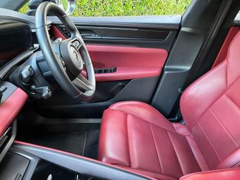Porsche Macan 100kWh Turbo Auto 4WD 5dr