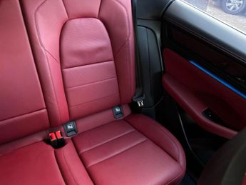 Porsche Macan 100kWh Turbo Auto 4WD 5dr