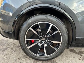 Porsche Macan 100kWh Turbo Auto 4WD 5dr