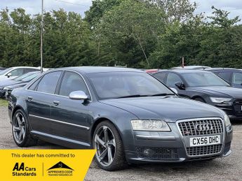 Audi S8 5.2 FSI quattro 4dr