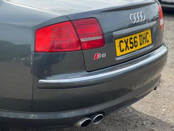 Audi S8 5.2 FSI quattro 4dr