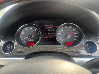 Audi S8 5.2 FSI quattro 4dr