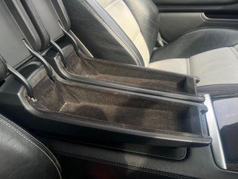 Audi S8 5.2 FSI quattro 4dr
