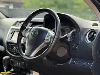 Nissan Navara 2.3 dCi Tekna Auto 4WD Euro 6 4dr
