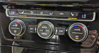 VOLKSWAGEN GOLF 2.0 Golf R DSG 4WD 5dr
