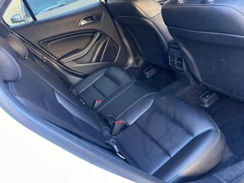 Mercedes-Benz GLA 1.6 GLA200 Sport (Executive) 7G-DCT Euro 6 (s/s) 5dr