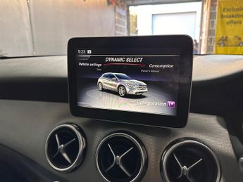 Mercedes-Benz GLA 1.6 GLA200 Sport (Executive) 7G-DCT Euro 6 (s/s) 5dr