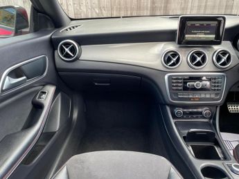 Mercedes-Benz CLA 2.1 CLA220 CDI AMG Sport Coupe 7G-DCT Euro 6 (s/s) 4dr