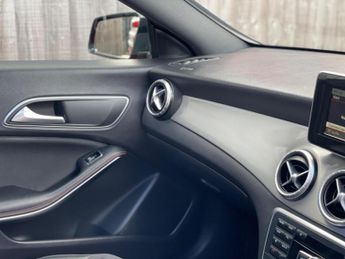 Mercedes-Benz CLA 2.1 CLA220 CDI AMG Sport Coupe 7G-DCT Euro 6 (s/s) 4dr