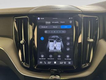 Volvo XC60 2.0h T6 Recharge 18.8kWh Plus SUV 5dr Petrol Plug-in Hybrid Auto