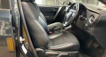 Toyota Auris 1.8 VVT-h Excel CVT Euro 5 (s/s) 5dr