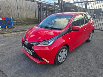Toyota AYGO 1.0 VVT-i x-play Euro 6 5dr