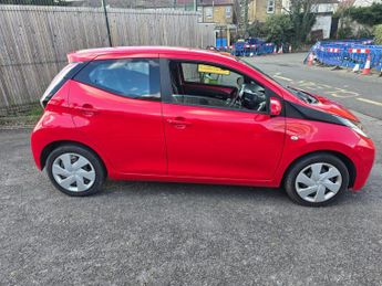 Toyota AYGO 1.0 VVT-i x-play Euro 6 5dr