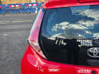Toyota AYGO 1.0 VVT-i x-play Euro 6 5dr