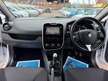Renault Clio 1.2 16V Dynamique Nav Hatchback 5dr Petrol Manual Euro 6 (75 ps)