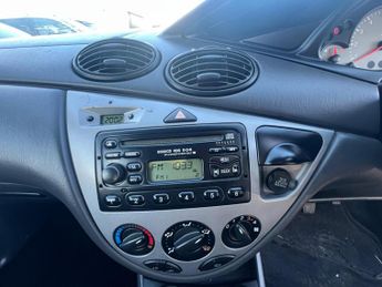 Ford Focus 1.6i 16v Edge 3dr