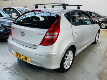 Hyundai i30 1.6 CRDi Comfort Auto Euro 5 5dr
