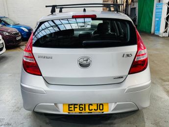 Hyundai i30 1.6 CRDi Comfort Auto Euro 5 5dr