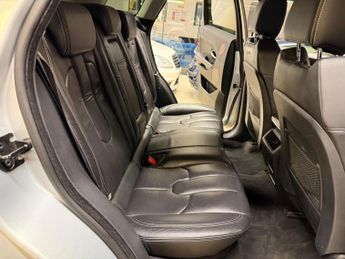 Land Rover Range Rover Evoque 2.2 SD4 Dynamic Auto 4WD Euro 5 5dr