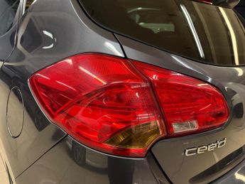 Kia Ceed 1.6 CRDi EcoDynamics 4 Tech Euro 5 (s/s) 5dr