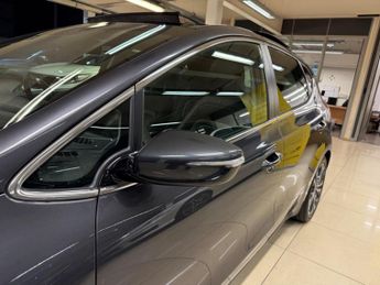 Kia Ceed 1.6 CRDi EcoDynamics 4 Tech Euro 5 (s/s) 5dr