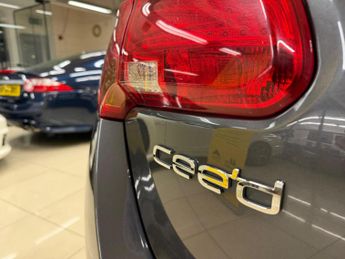 Kia Ceed 1.6 CRDi EcoDynamics 4 Tech Euro 5 (s/s) 5dr