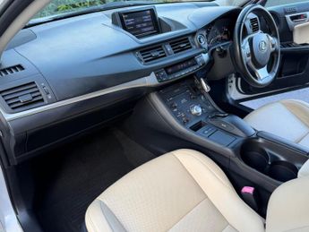 Lexus CT 1.8 200h Premier CVT Euro 5 (s/s) 5dr